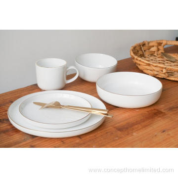 Porcelain dinnerware set with real gold decal